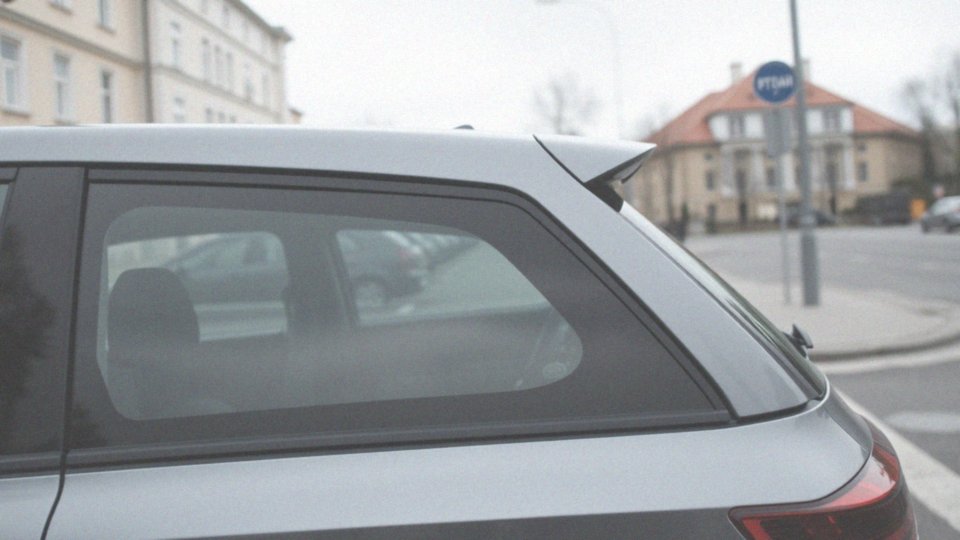 Co należy wiedzieć przed podjęciem decyzji o przyciemnieniu szyb?
